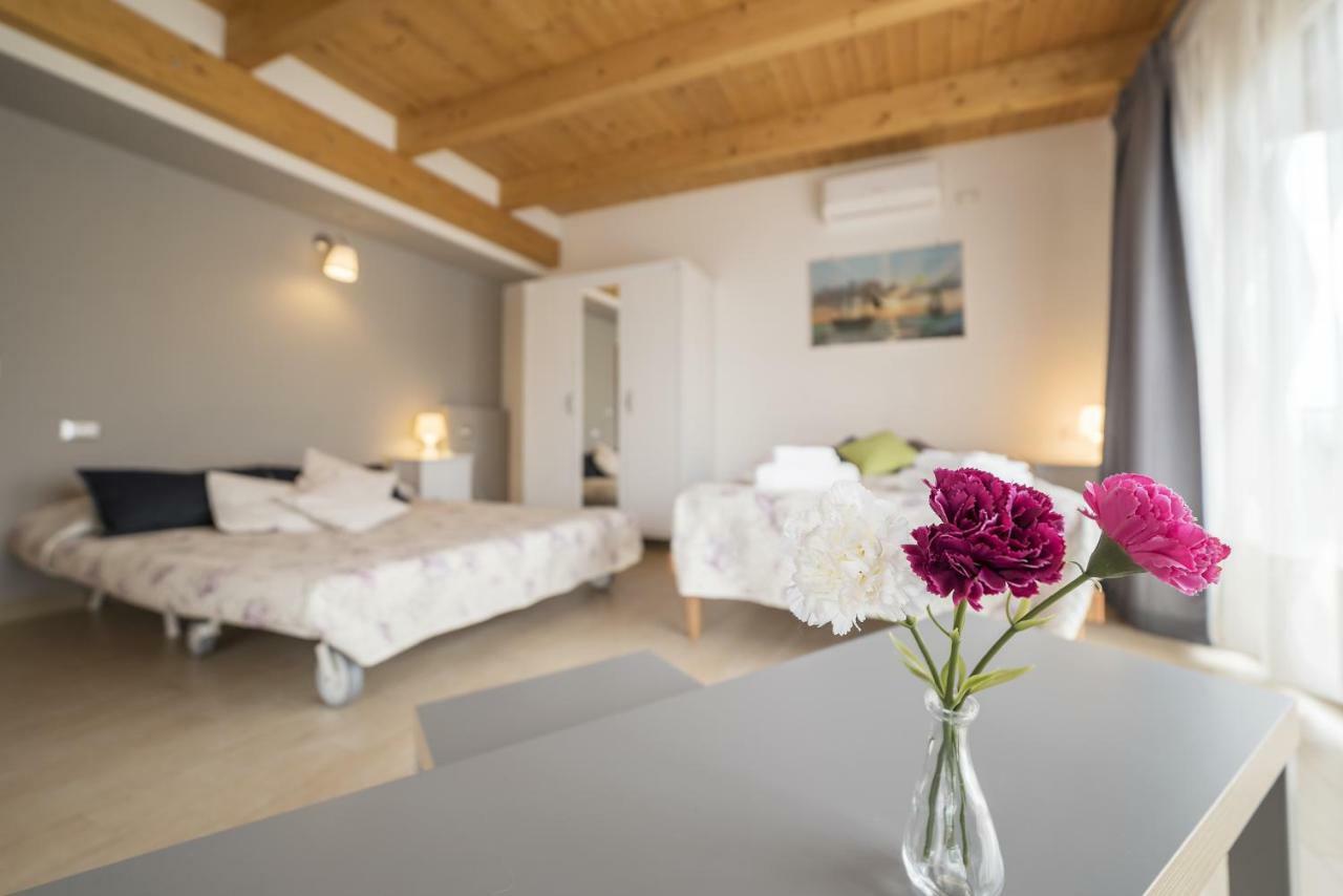 Peperino Attic Flat Apartment Чампино Екстериор снимка