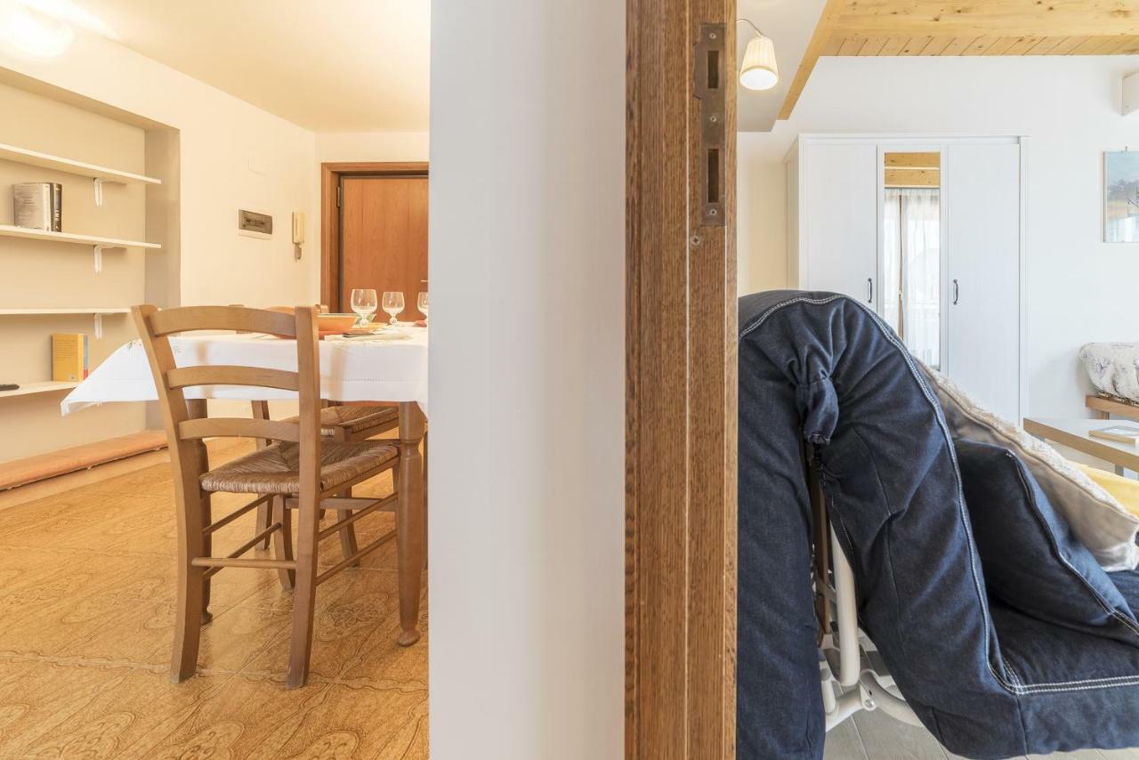 Peperino Attic Flat Apartment Чампино Екстериор снимка
