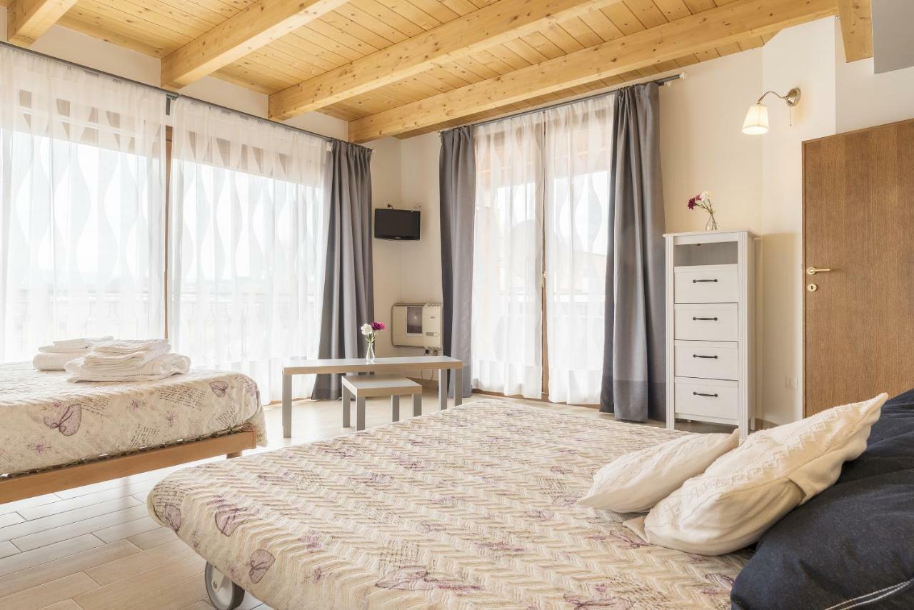 Peperino Attic Flat Apartment Чампино Екстериор снимка